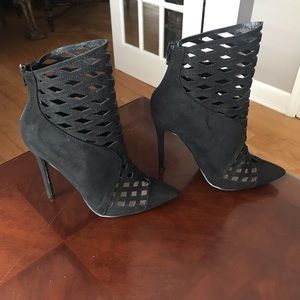 NEVER WORN! Size 7.0 MADISON by shoe dazzle